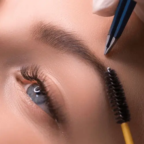 ÚPRAVA OBOČÍ, DEPILACE VOSKEM Olomouc - <i>Úprava obočí barvením a voskem je ideální volbou … Sky Room Olomouc